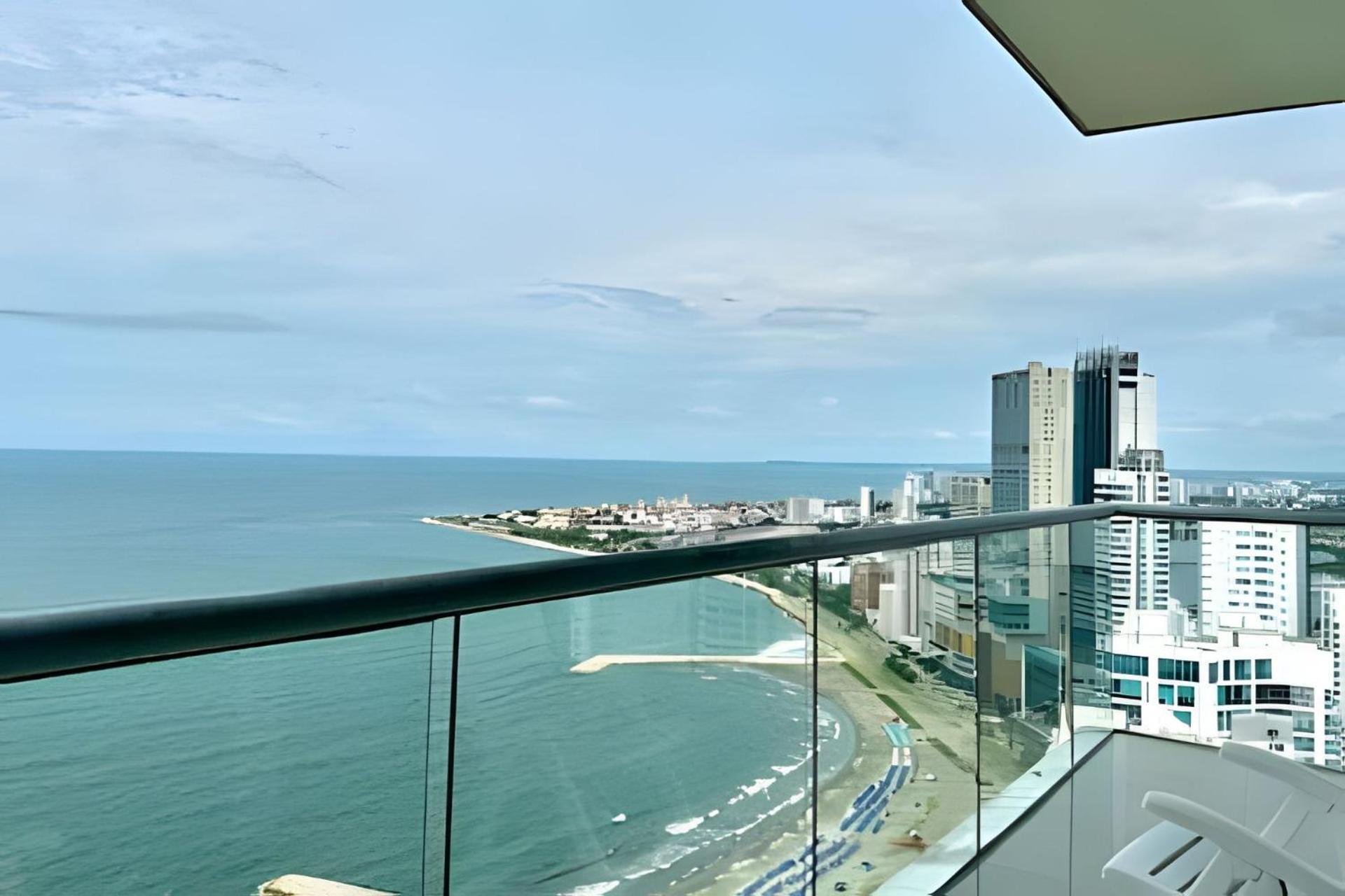 Beachfront Penthouse 40th Sea View/historic Center Apartamento Cartagena