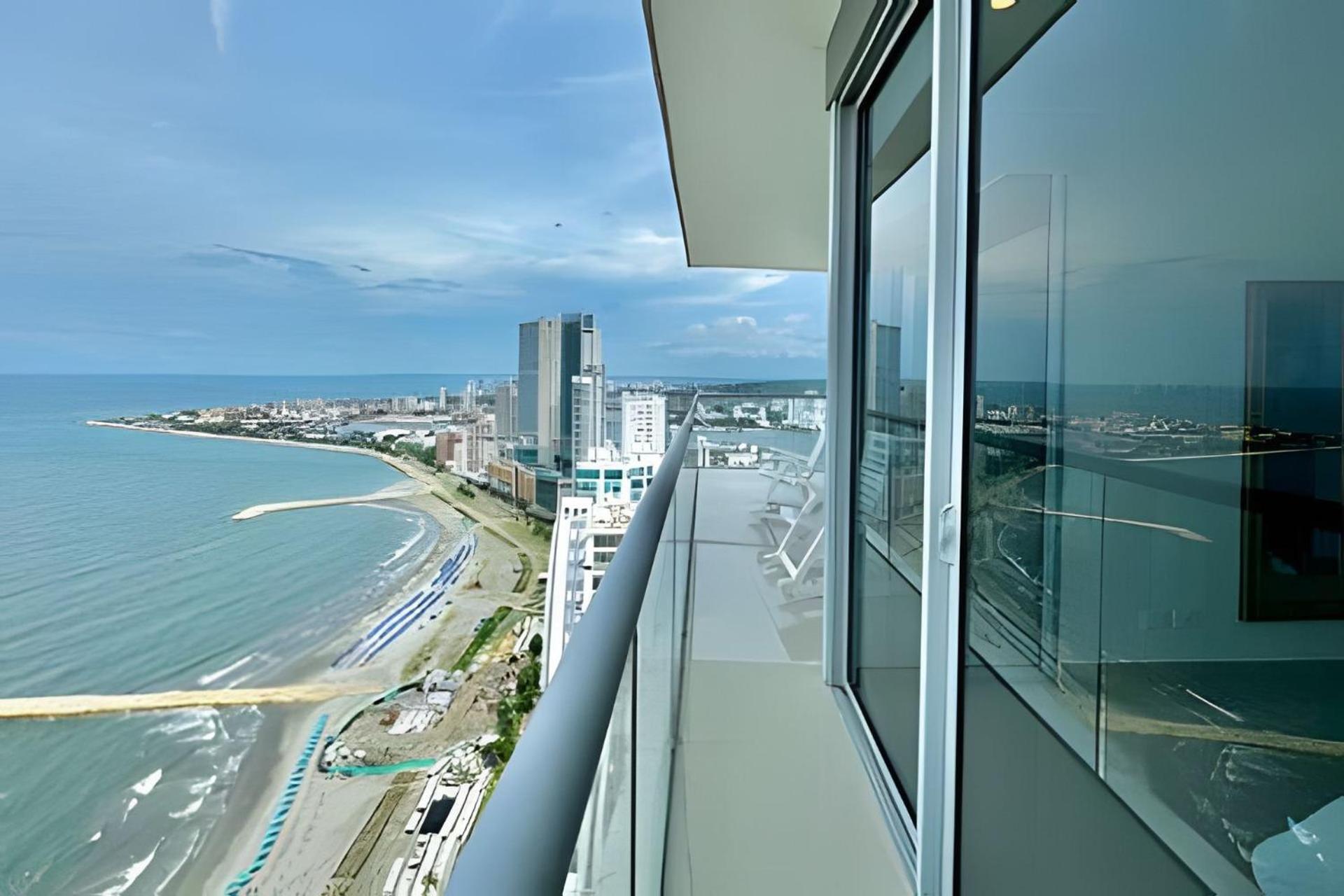 Beachfront Penthouse 40th Sea View/historic Center Cartagena