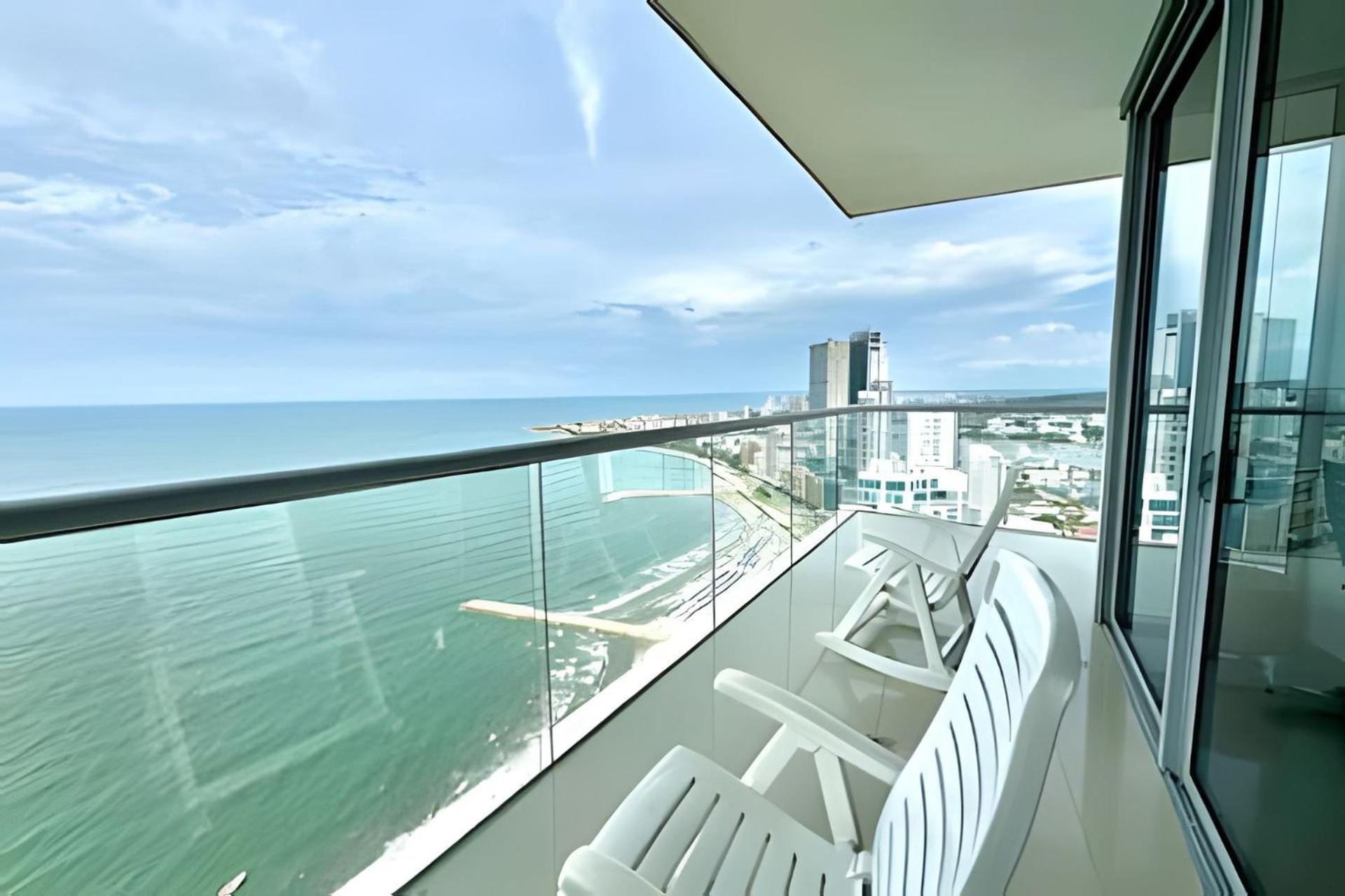Beachfront Penthouse 40th Sea View/historic Center