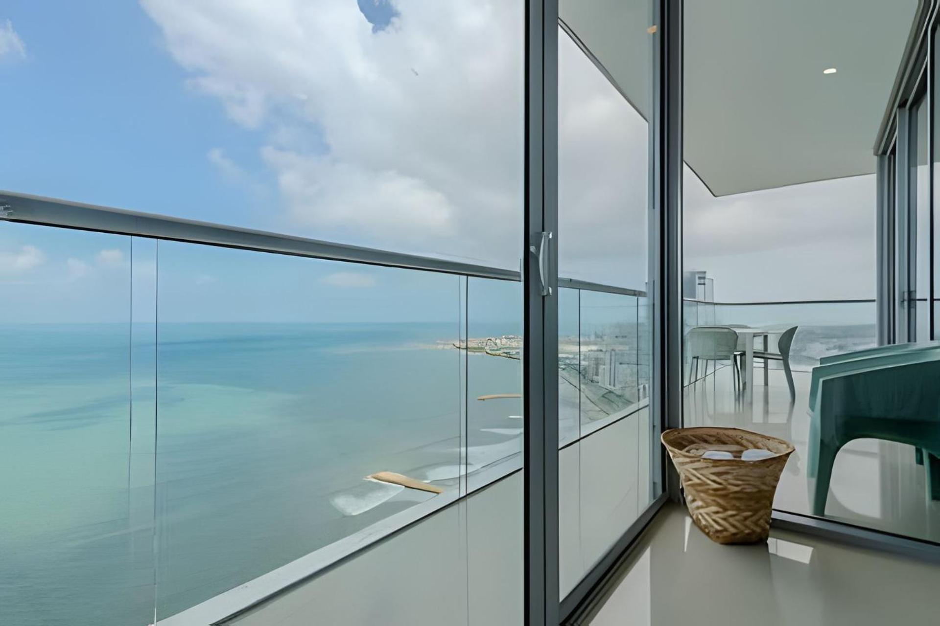 Beachfront Penthouse 40th Sea View/historic Center Apartamento